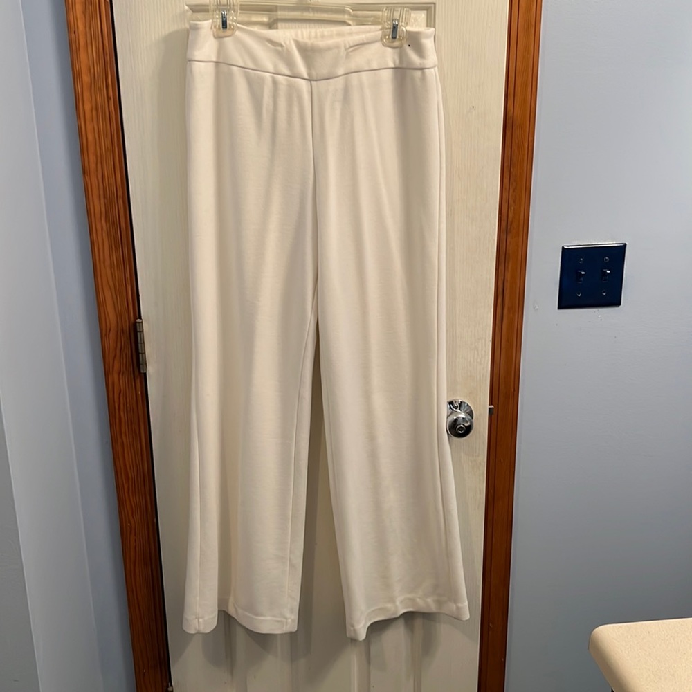 New York & Co medium white long pants